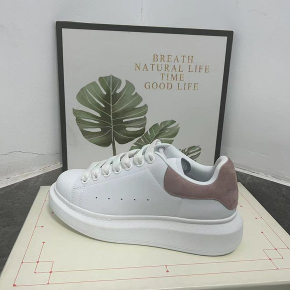 💕Alexander McQueen sneakers for women - Picture 2 of 5